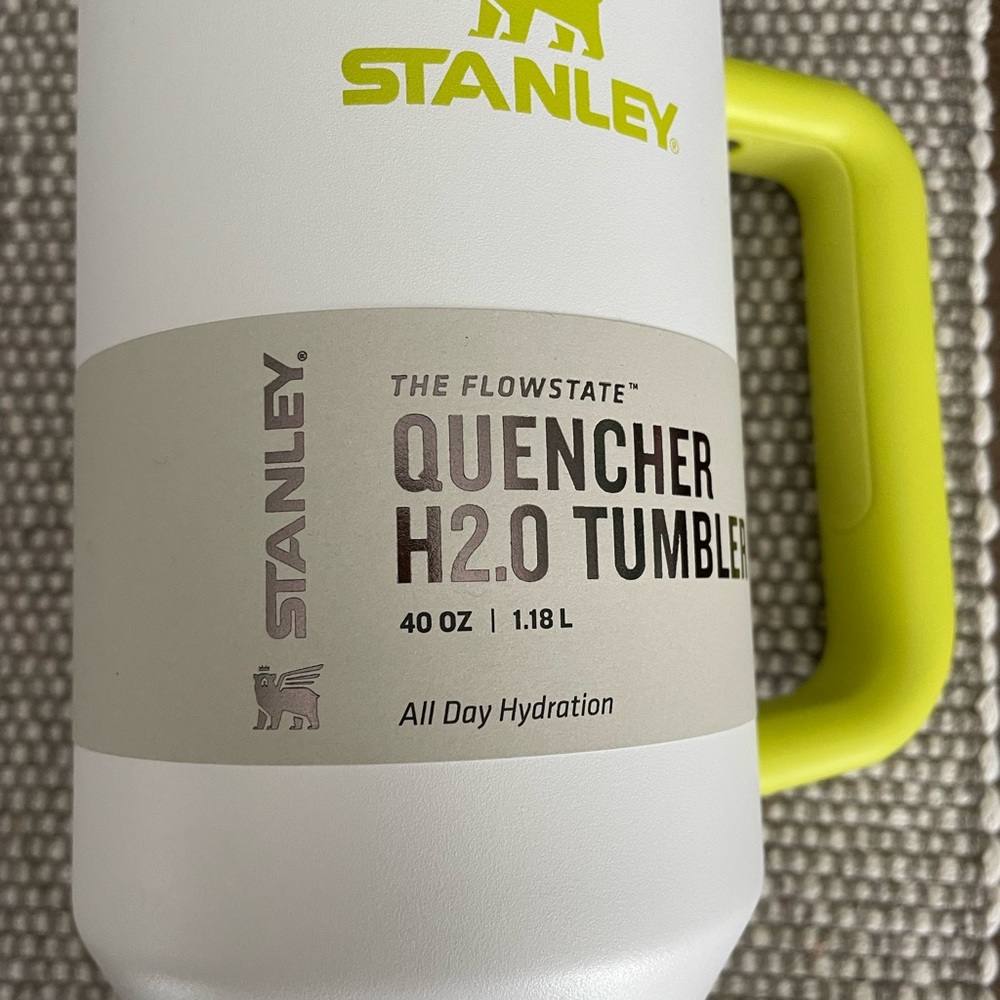 Stanley Cup Quencher H2.0 Tumbler 40oz